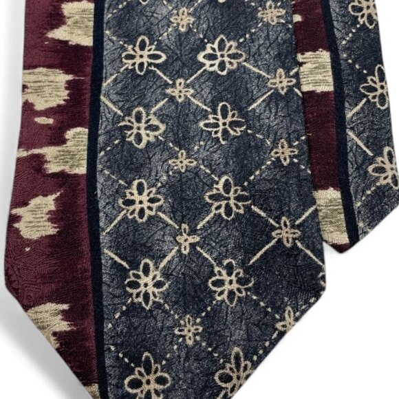 Bellagio Silk Tie Geometric Red White Blue - Picture 3 of 6